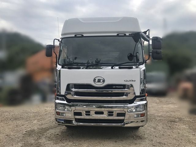 Nissan QUON 2017-12 6925-8