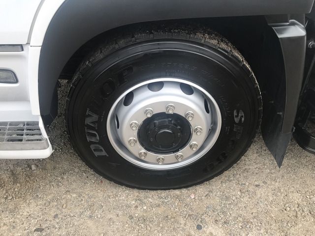 Nissan QUON 2017-12 6925-17