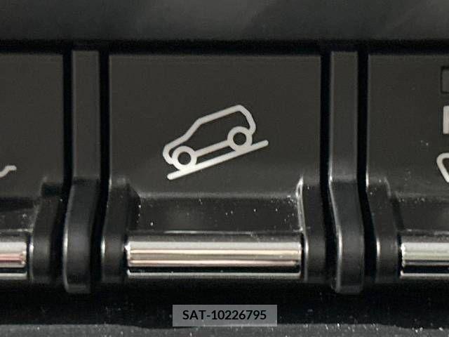 Suzuki HUSTLER 2017-04 342841-6