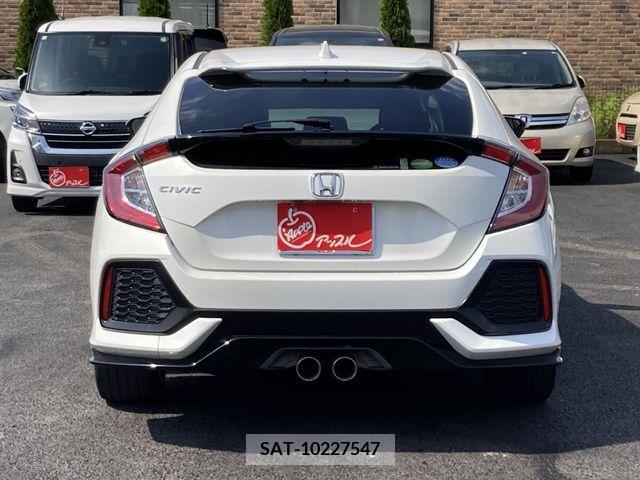 Honda CIVIC 2018-01 264437-8