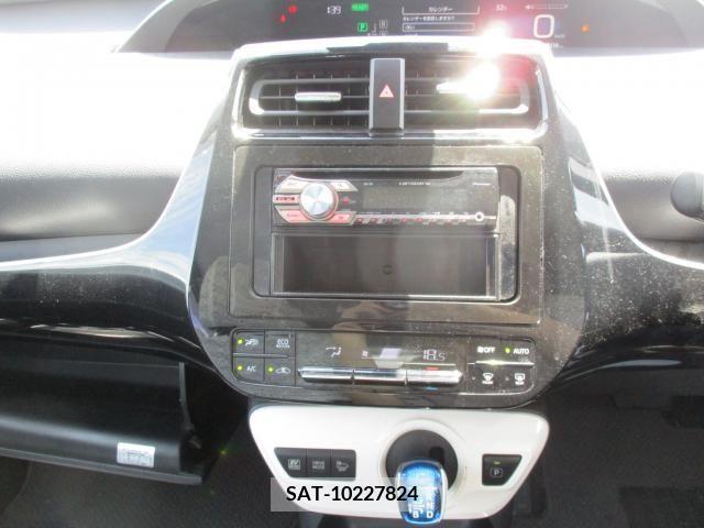 Toyota PRIUS 2018-01 328884-7