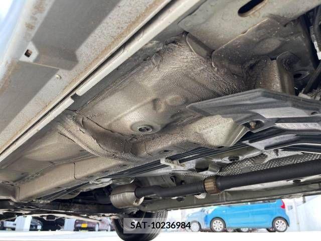 Mitsubishi RVR 2010-04 324456-19