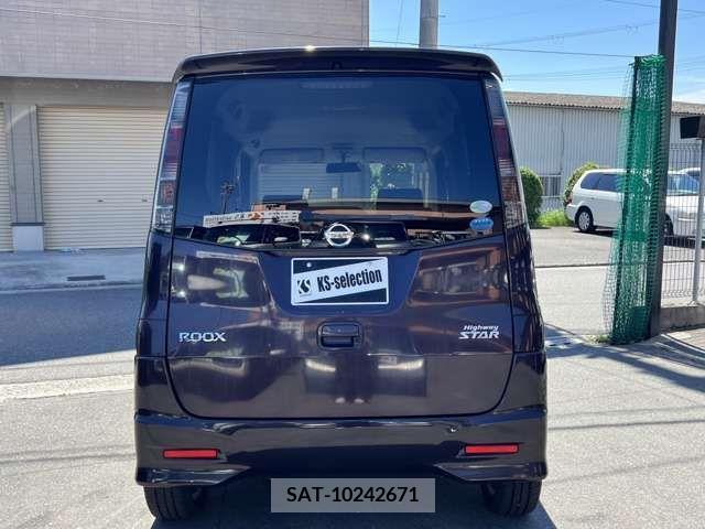 Nissan ROOX 2011-08 354427-4