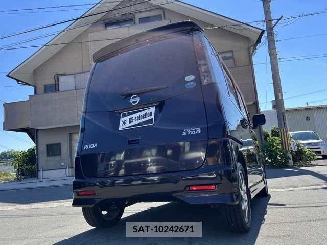 Nissan ROOX 2011-08 354427-2
