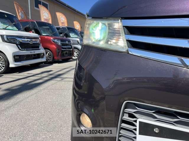 Nissan ROOX 2011-08 354427-11