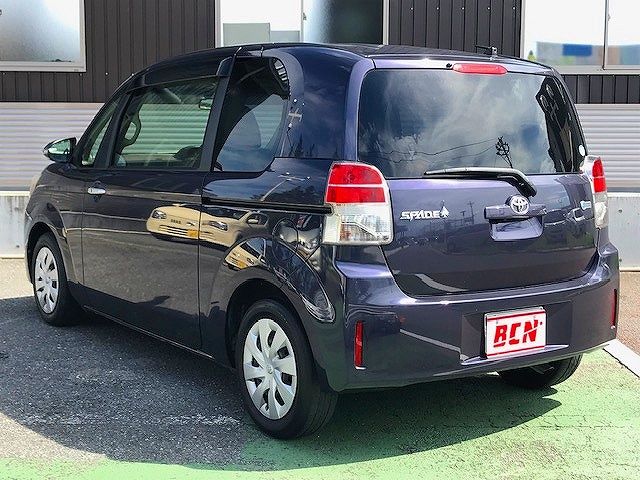 Toyota SPADE 2013-01 16599-8