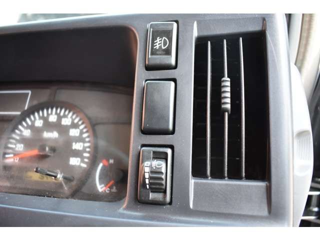Isuzu ELF TRUCK 2009-11 10282-10