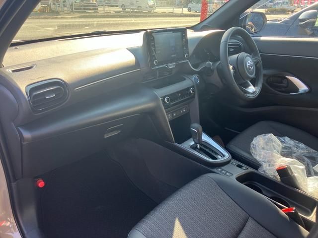 Toyota YARIS CROSS 2023-11 195805-9