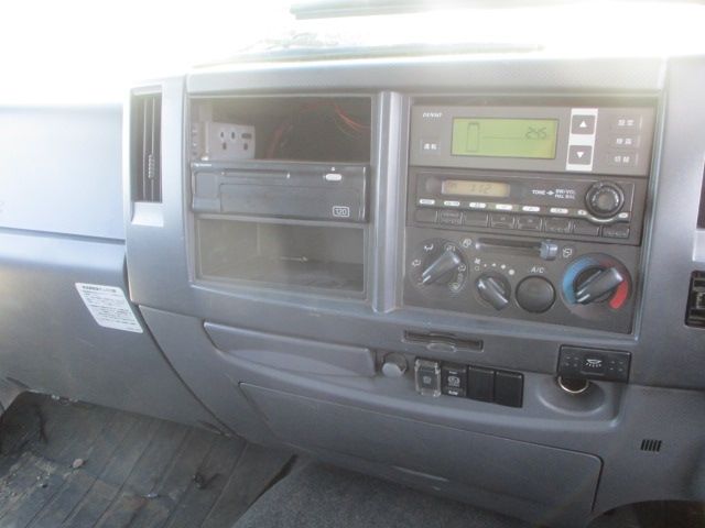 Isuzu FORWARD 2014-07 1382-14