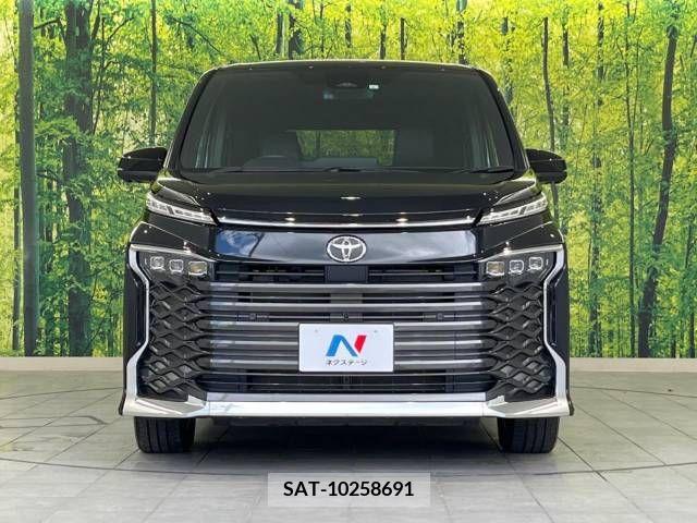 Toyota VOXY 2023-04 370519-15