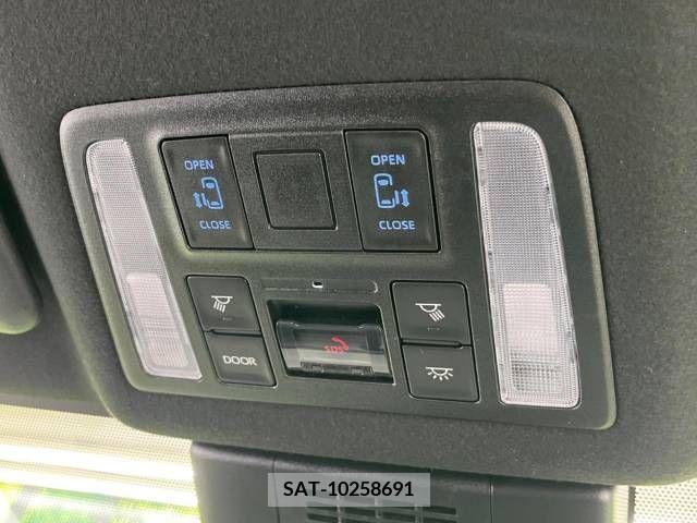 Toyota VOXY 2023-04 370519-4