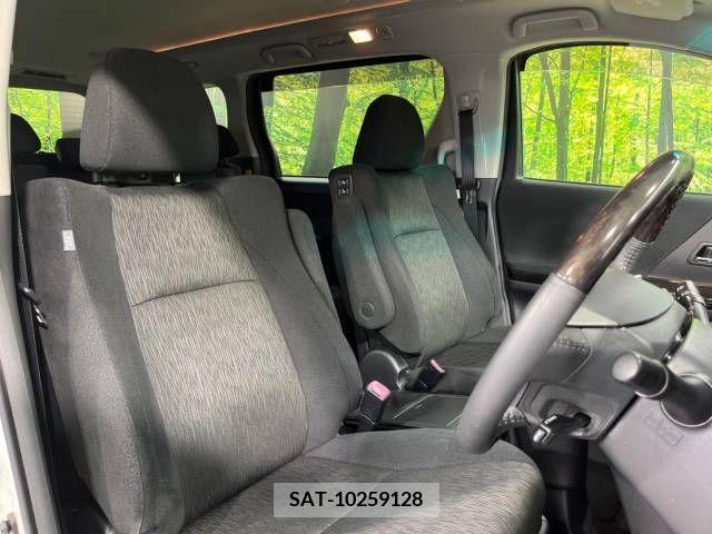 Toyota VELLFIRE 2014-06 384288-8