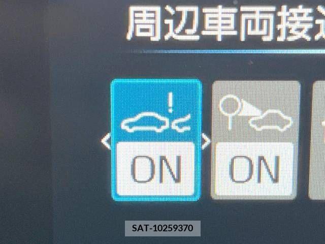 Toyota PRIUS 2023-09 333080-5