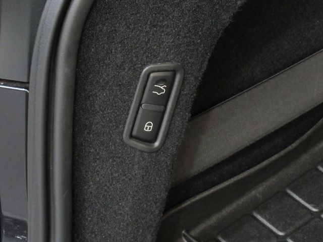 Maserati LEVANTE 2019-06 9706-25