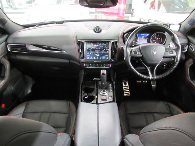 Maserati LEVANTE 2019-06 9706-1