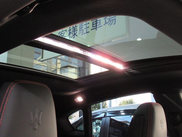 Maserati LEVANTE 2019-06 9706-8