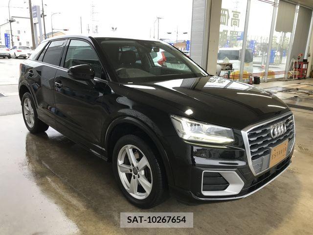 Audi Q2 2018-01 209427-4