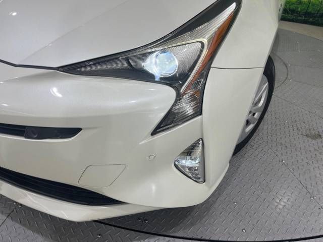 Toyota PRIUS 2016-10 8808-11