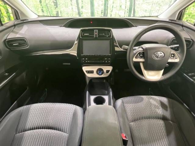 Toyota PRIUS 2016-10 8808-1