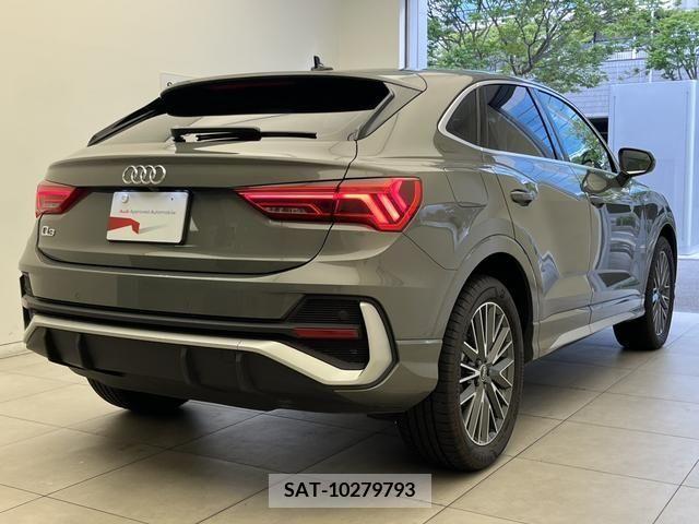 Audi Q3 2021-11 395771-1
