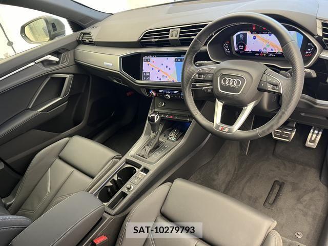 Audi Q3 2021-11 395771-8