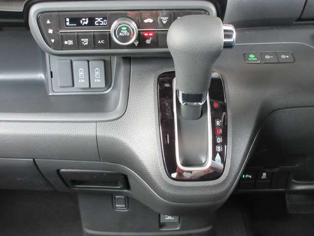 Honda N BOX CUSTOM 2023-03 2808-19