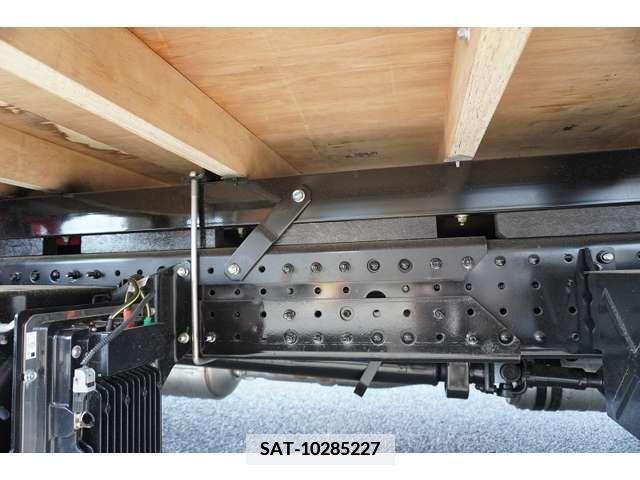 Mitsubishi CANTER 2023-08 348885-10