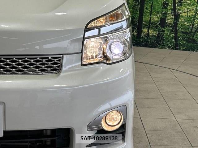 Toyota VOXY 2013-09 321359-12