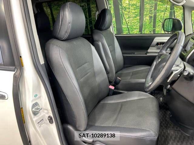Toyota VOXY 2013-09 321359-7
