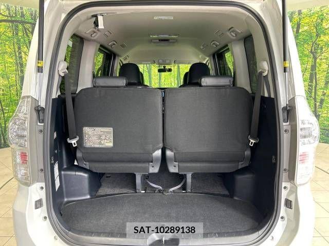 Toyota VOXY 2013-09 321359-10