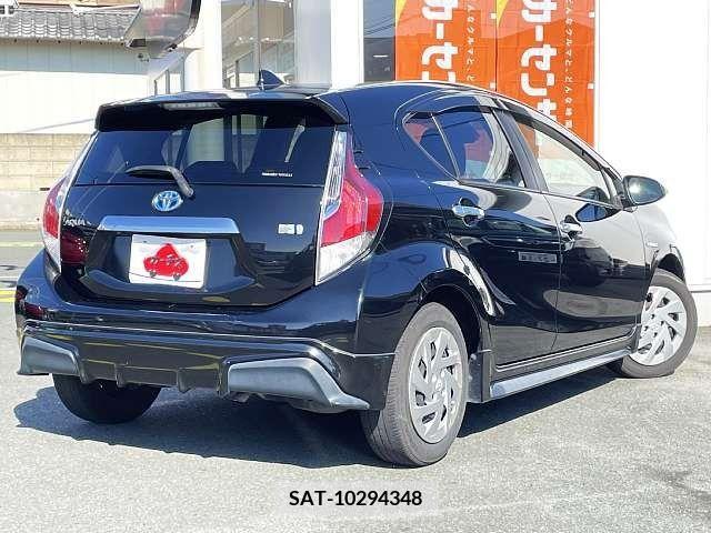 Toyota AQUA 2016-12 345802-2