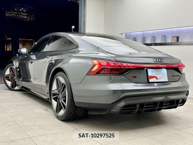 Audi E-TRON 2021-12 212949-5