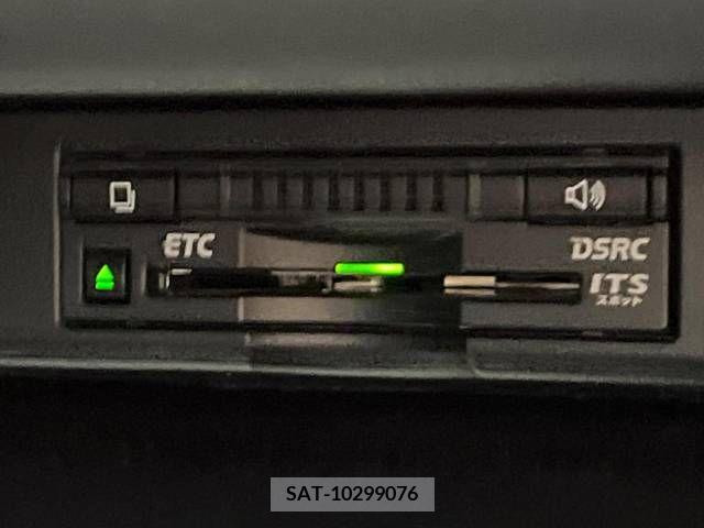 Lexus NX 2015-11 354132-6