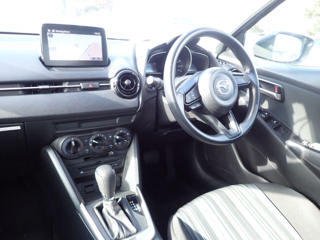 Mazda MAZDA2 2019-11 188865-1