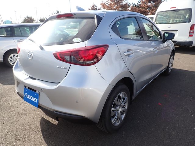 Mazda MAZDA2 2019-11 188865-8