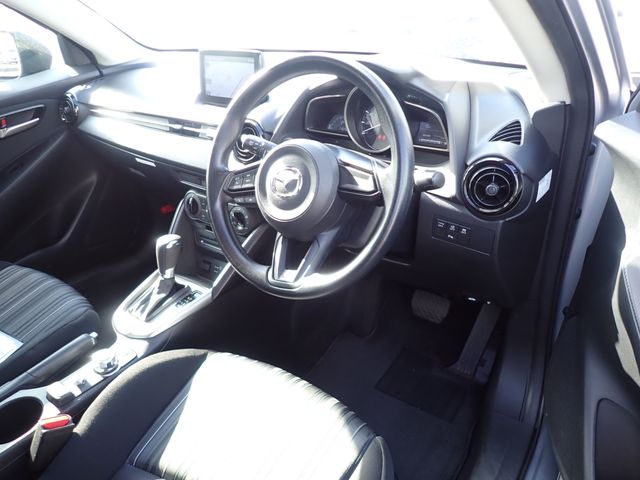 Mazda MAZDA2 2019-11 188865-9