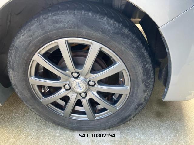 Toyota BB 2006-03 389513-7