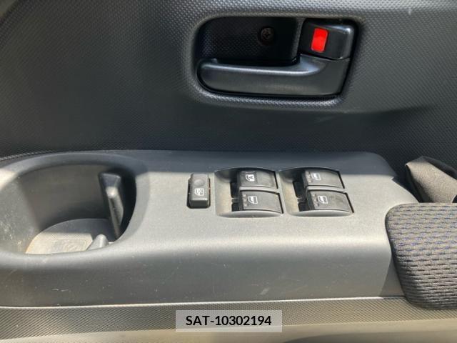 Toyota BB 2006-03 389513-13