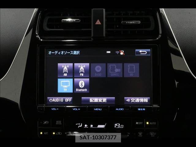 Toyota PRIUS 2017-06 352521-3