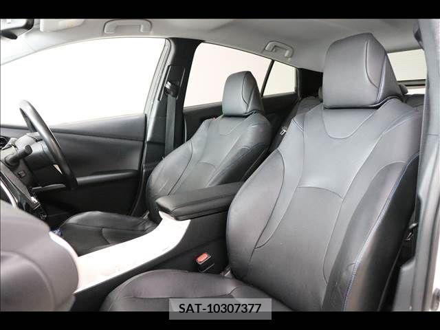 Toyota PRIUS 2017-06 352521-16