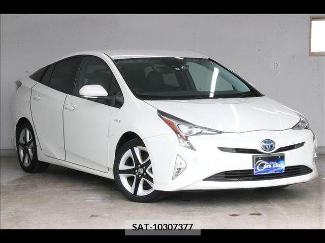 Toyota PRIUS 2017-06 352521-1