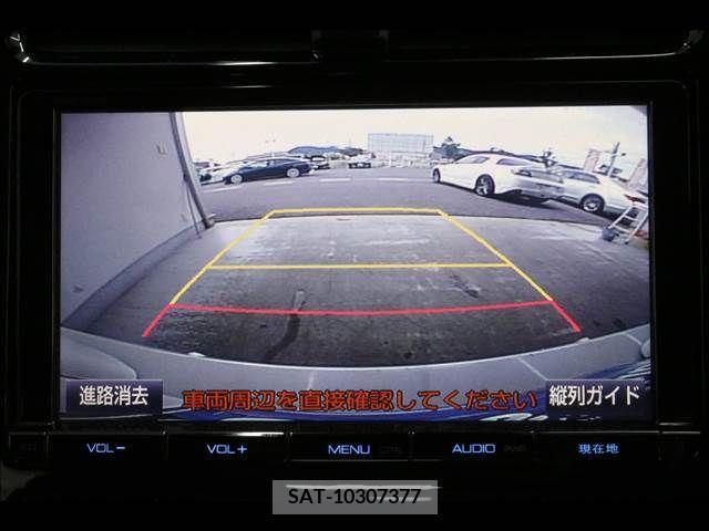Toyota PRIUS 2017-06 352521-4