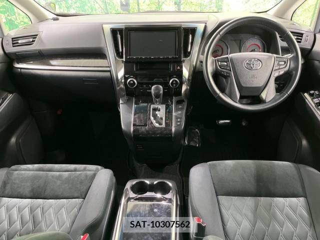 Toyota VELLFIRE 2018-01 222369-1