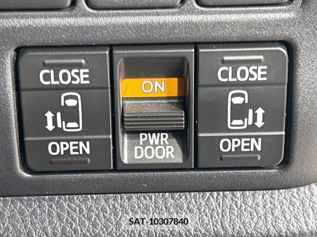 Toyota NOAH 2019-11 279470-7