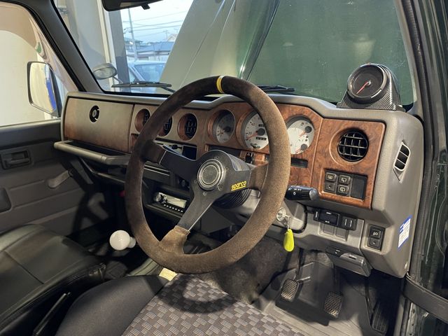 Suzuki JIMNY 1998-01 28833-1