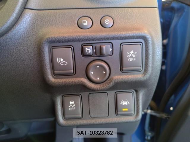 Nissan NOTE 2018-03 305419-15