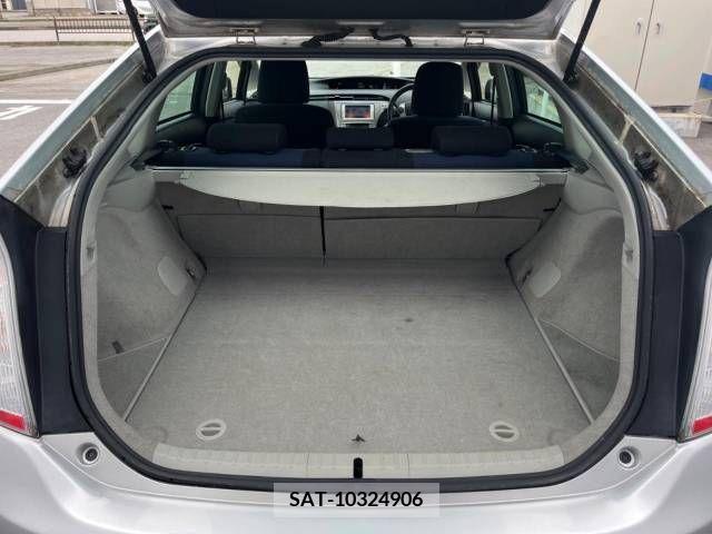 Toyota PRIUS 2013-06 322131-10