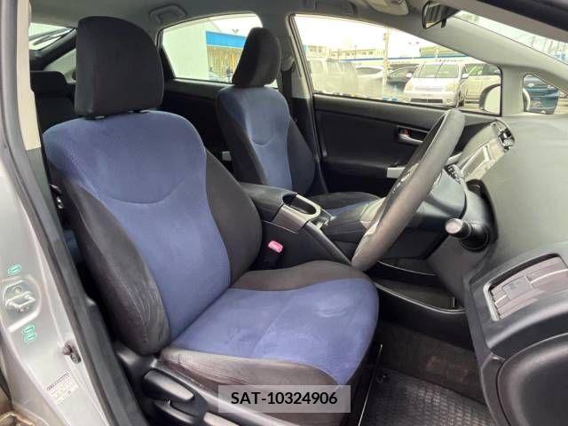 Toyota PRIUS 2013-06 322131-8
