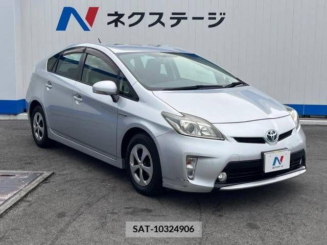 Toyota PRIUS 2013-06 322131-16