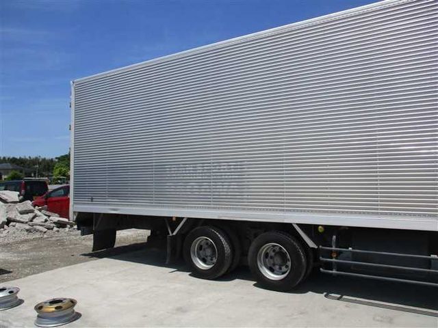 Isuzu GIGA 2006-05 2683-4